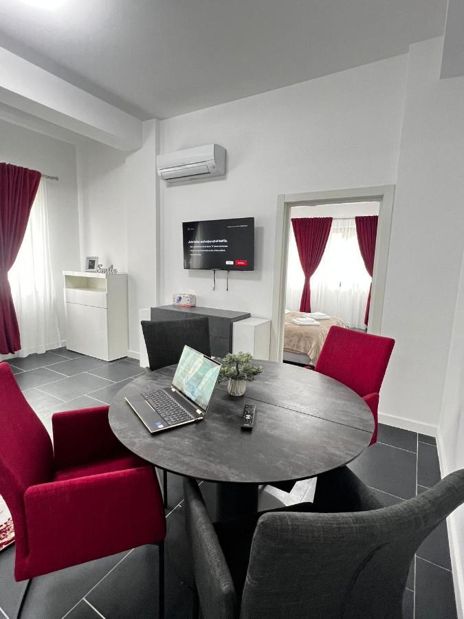 Marvellous Aparthotel With Master Apartments Suceava Exterior foto